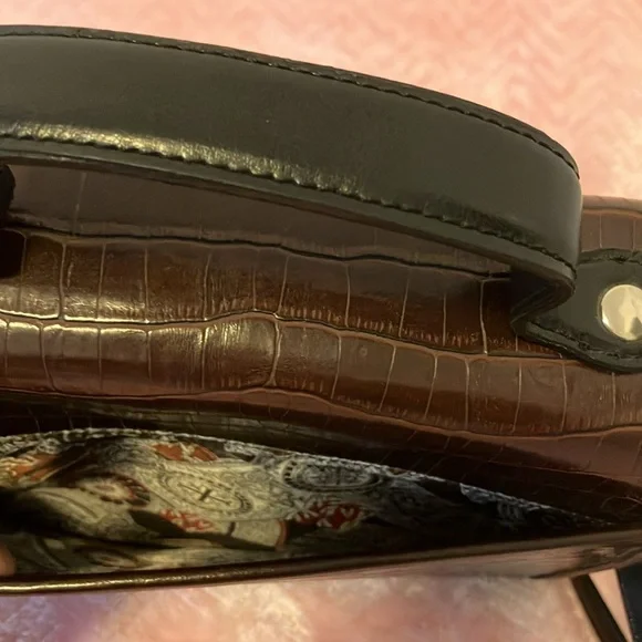 Crossbody bag - Picture 11 of 16